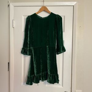 Beautiful green velvet reformation dress